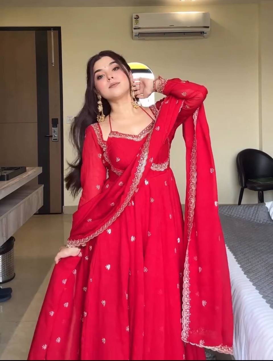 💃 NEW DESIGNER PARTY WEAR LOOK GOWN WITH EMBROIDERY WORK 💥
